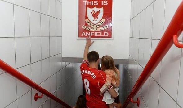 Liverpool-sign-577812
