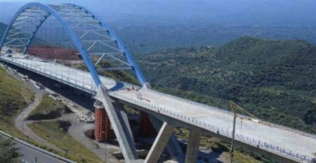 98C4661310081209A18DB73B41BD76D4