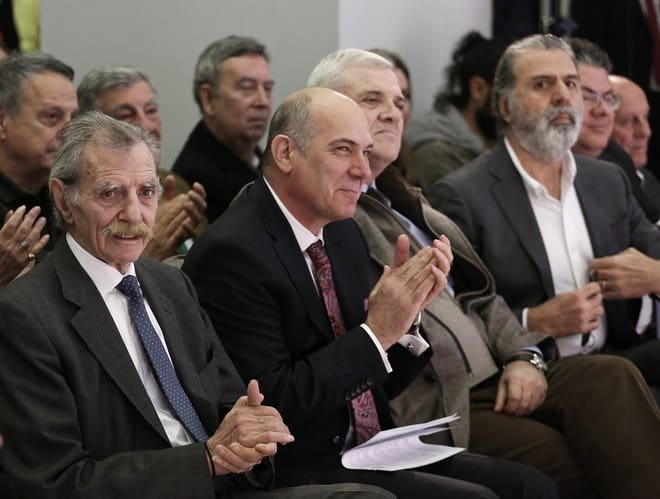 ÃÉÏÑÔÇ ÁÐÏ ÔÉÓ ÉÐÐÏÄÑÏÌÉÅÓ ÁÅ ÓÔÉÓ ÅÃÊÁÔÁÓÔÁÓÅÉÓ ÔÏÕ ÉÐÐÏÄÑÏÌÏÕ ÓÔÏ ÌÁÑÊÏÐÏÕËÏ ÃÉÁ ÔÏÍ ÅÍÁ ×ÑÏÍÏ ËÅÉÔÏÕÑÃÉÁÓ ÔÇÓ