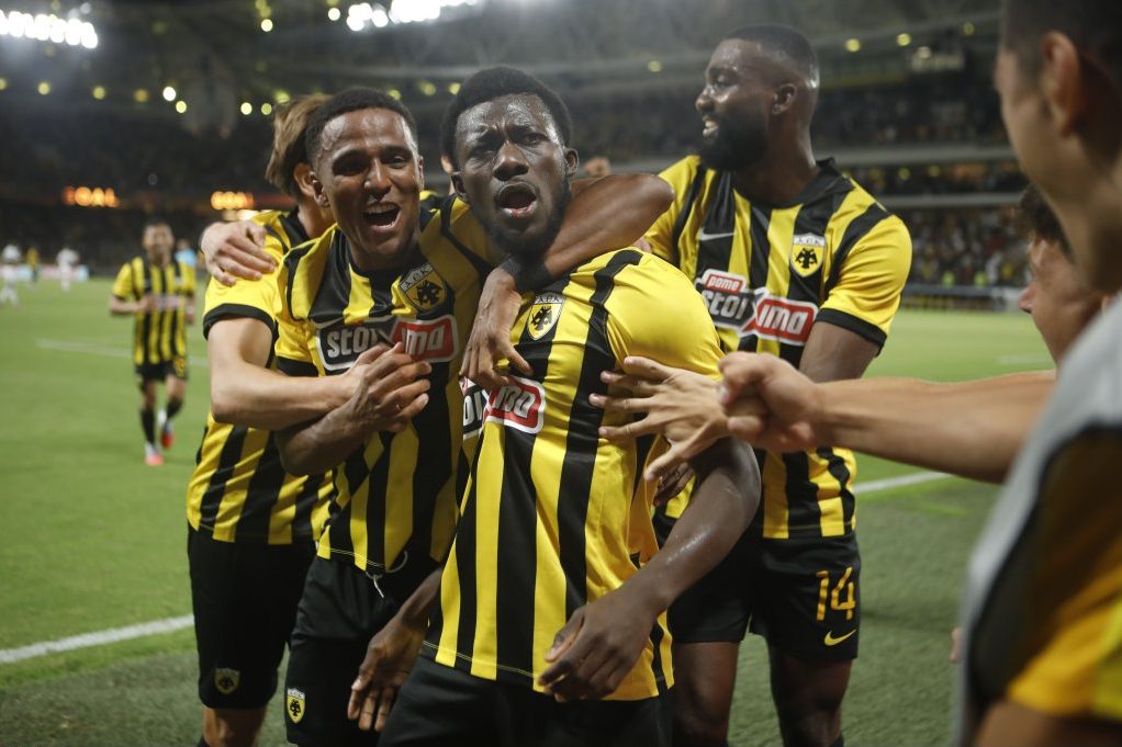 Τριάδα χαφ ΑΕΚ